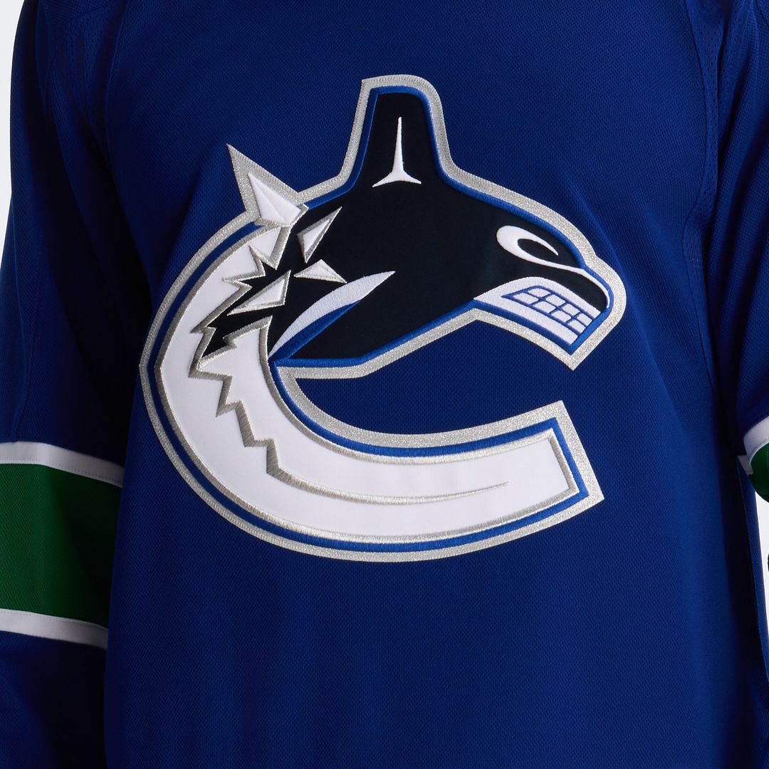 Vancouver Canucks Fanatics Away Premium Jersey - White